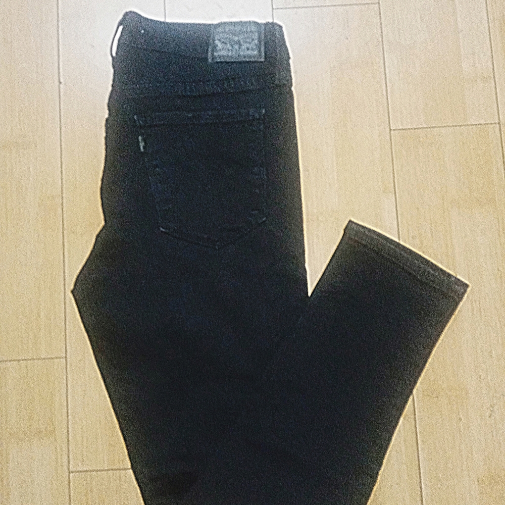 Woman Levi's 29×30 black